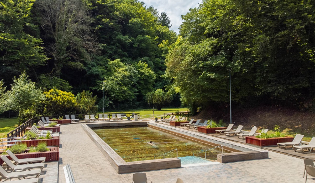 Terme Smarjeske Toplice zunanji bazeni leseni bazen2