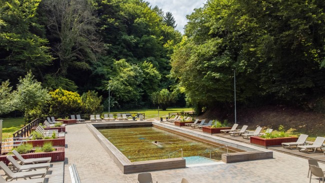 Terme Smarjeske Toplice zunanji bazeni leseni bazen2