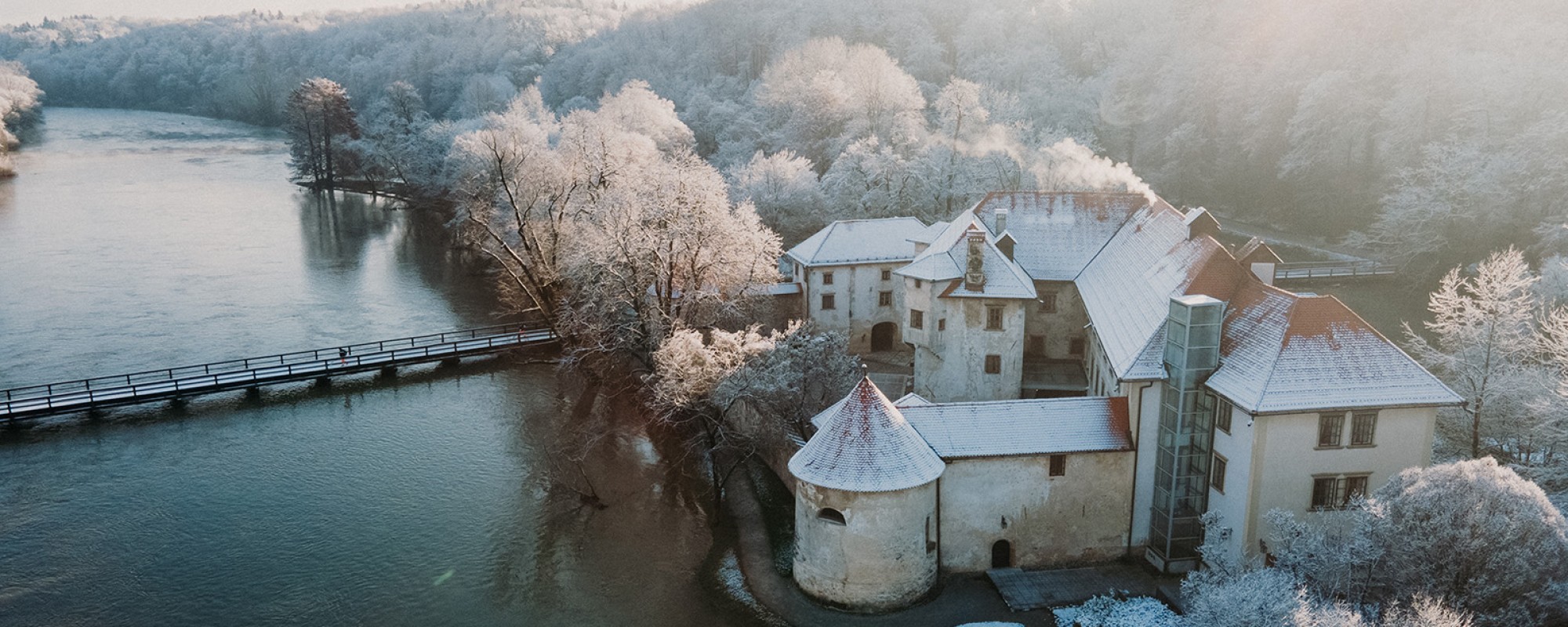 Grad Otocec zimski pobeg na grad zimska pravljica