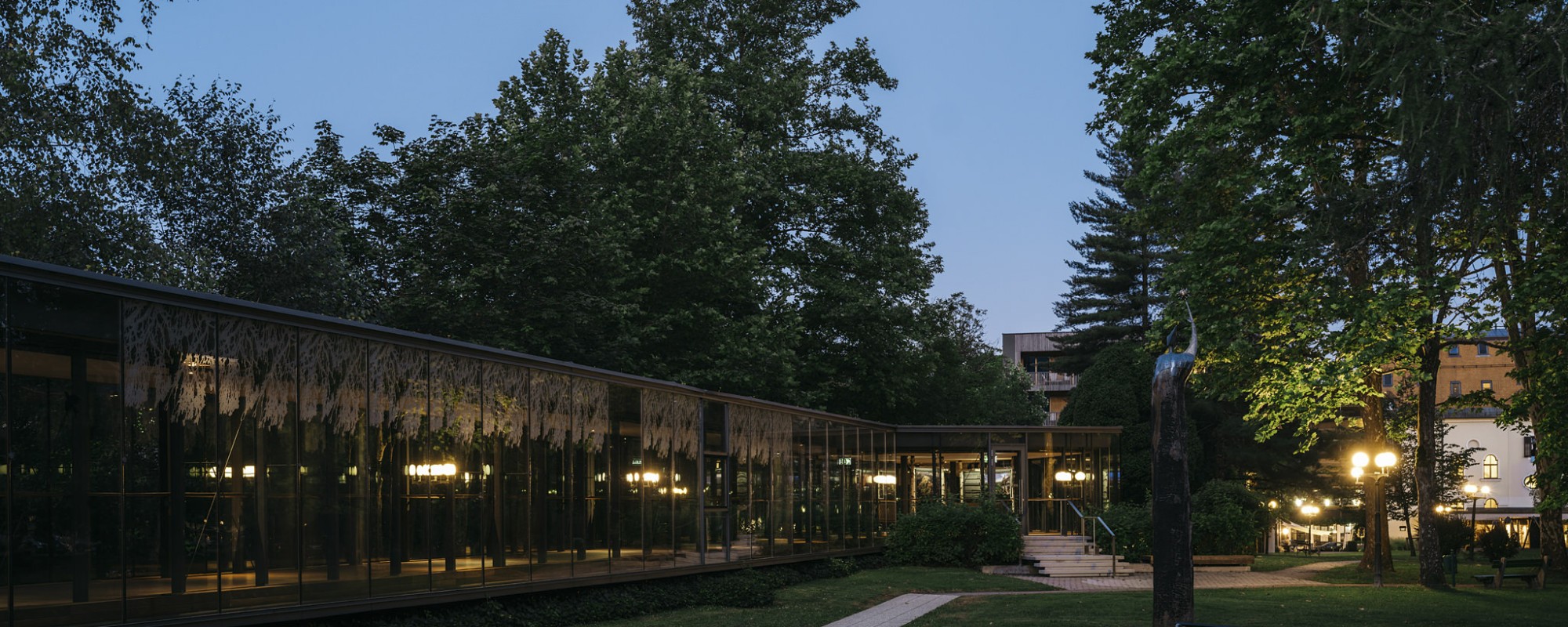 Hotel Balnea Terme Dolenjske Toplice panoramski hodnik ponoci