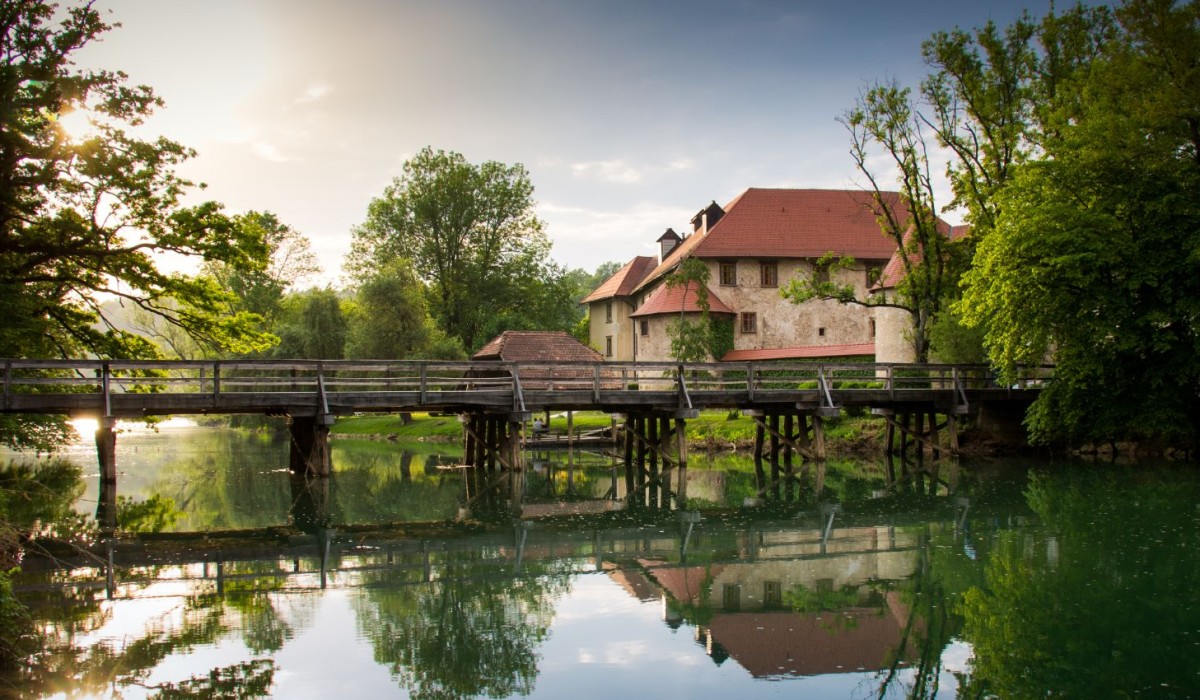 Grad Otocec izlet dolenjska krka